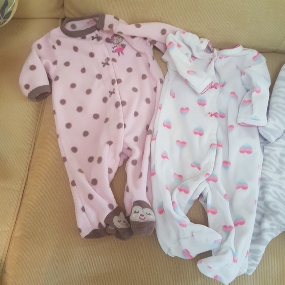 5 piece bundle of Newborn clothes - Picture 4 of 8